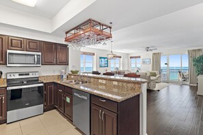 Condo, várias camas (Ariel Dunes II 1901) | Cozinha privada | Fogão, torradeira