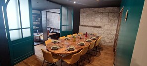 تناول الطعام