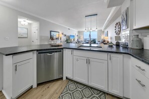 Condo, Multiple Beds (Tidewater 1802) | Private kitchen
