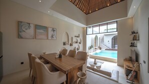 Villa, 3 chambres, vue piscine | Salle à manger
