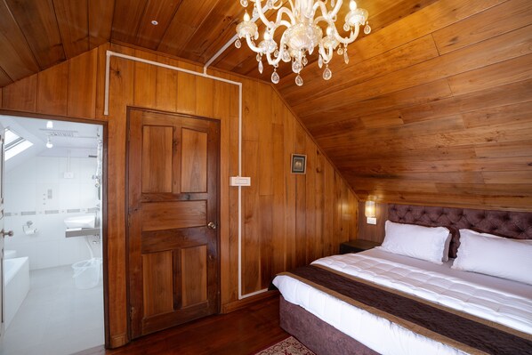 Deluxe Room, Mountain View | 1 bedroom, desk