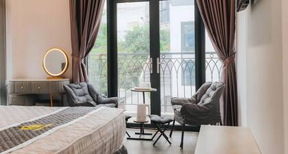 Hera Hotel