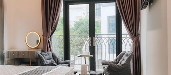 Hera Hotel
