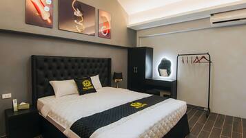Habitación doble superior, 1 cama King size, vista a la ciudad | Ropa de cama de alta calidad y camas con efecto memoria