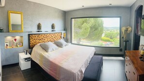 4 Schlafzimmer, Bügeleisen/Bügelbrett, WLAN, Bettwäsche