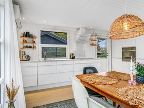 Dining - "Mintha" - 400m from the sea by Interhome (Blokhus)