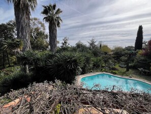 Pool - Villa with swimming pool and large garden (Antibes)