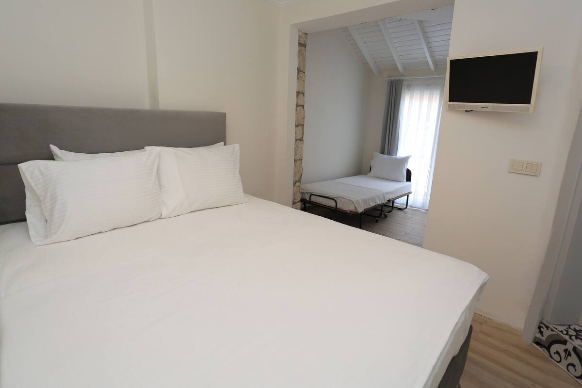 Standard Triple Room | WiFi (free)