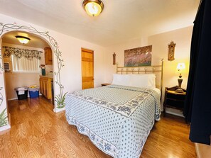 1 chambre, fer et planche à repasser, Wi-Fi, draps fournis
