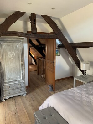 3 bedrooms, desk, free WiFi, bed sheets - DOMAINE AUX ETOILES (Salviac)