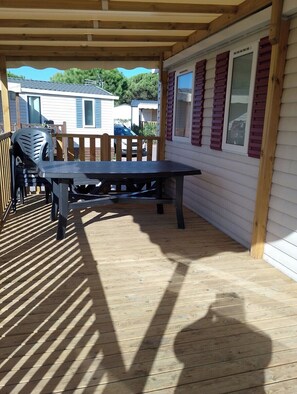 Outdoor dining - Mobile home irm CASITA 3 (Canet-en-Roussillon)