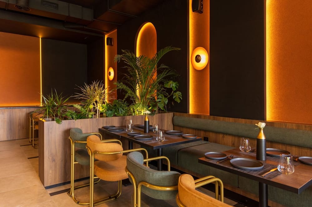 Diagonal Hotel