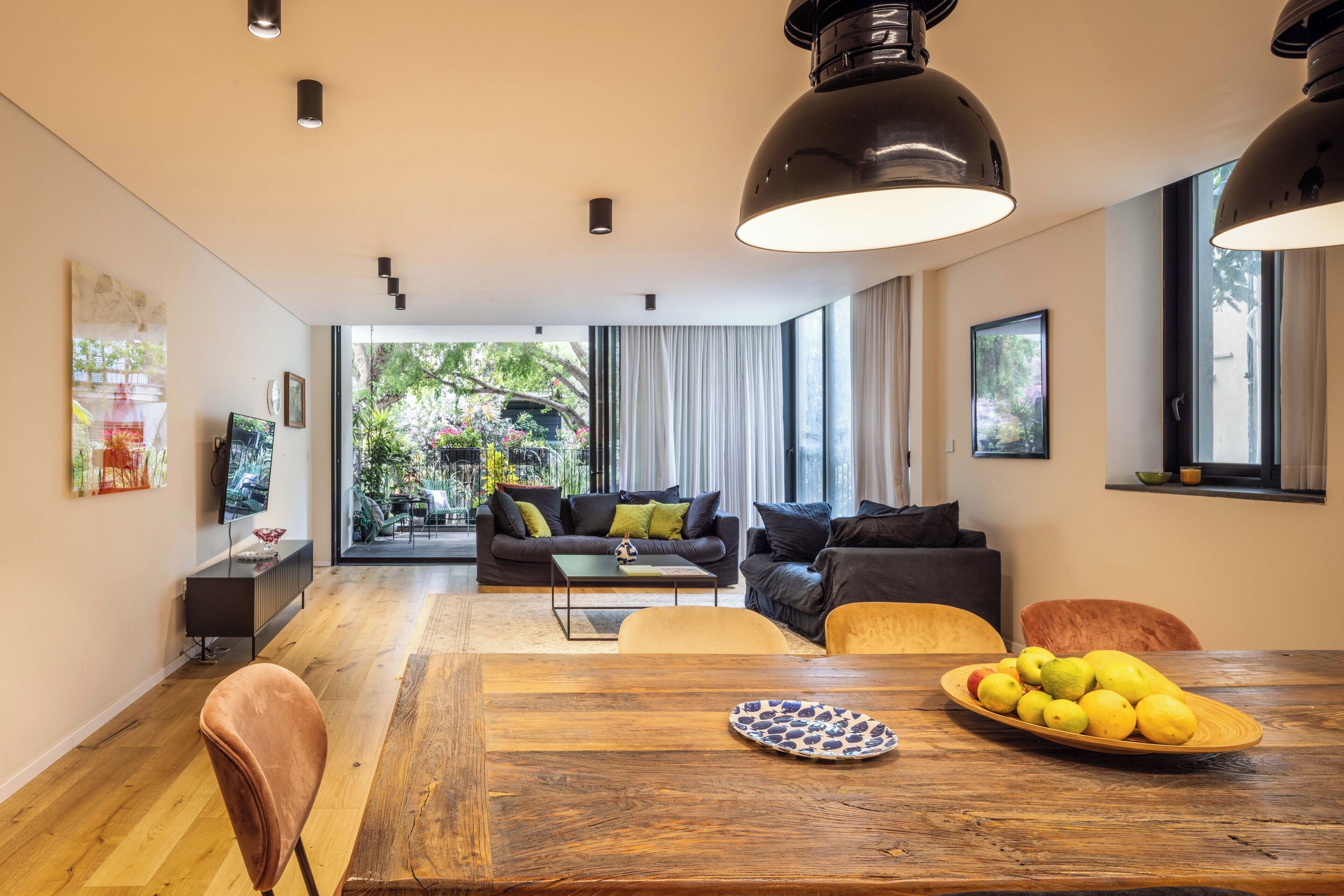 Apartment, Balcony | Living area | 46-inch Smart TV with digital channels