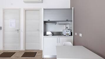 Appartement | Cuisine privée | Réfrigérateur, micro-ondes, bouilloire électrique