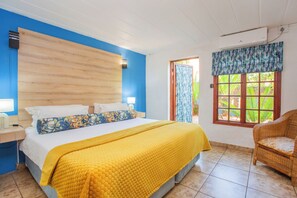 Rom – standard | Safe på rommet, blendingsgardiner og strykejern/-brett