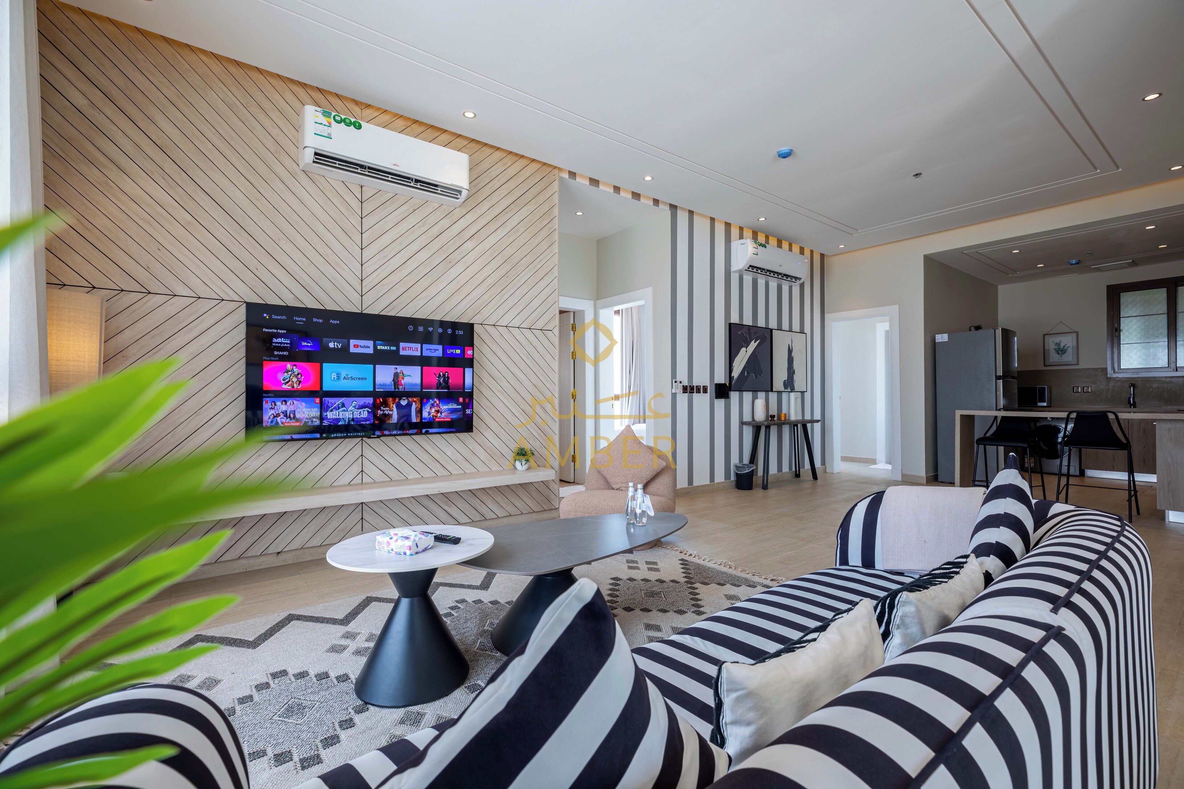 Luxury Apartment A14 - Premium | Living area | TV