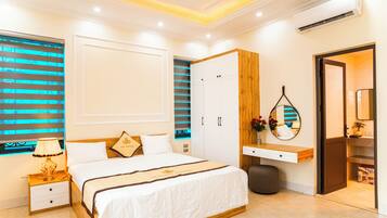 Family Apartment, 2 Bedrooms, Kitchen | Premium bedding, down duvets, desk, blackout curtains