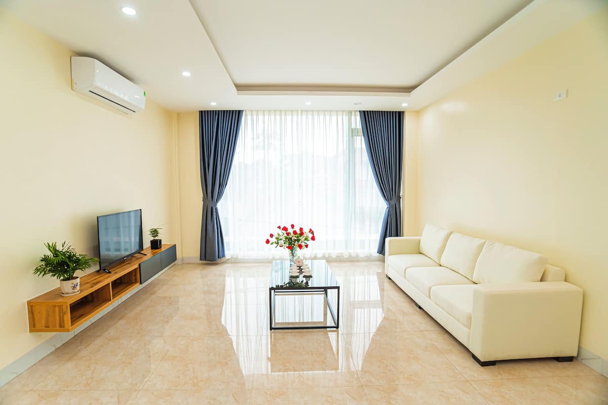 Deluxe Apartment, 1 Bedroom, Kitchen | Living area