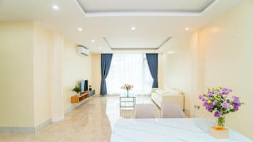 Deluxe Apartment, 1 Bedroom, Kitchen | Living area