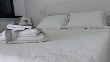 2 chambres, Wi-Fi gratuit, draps fournis