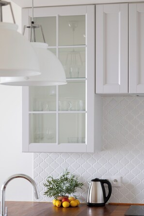 Appartement, 1 chambre, balcon | Cuisine privée | Four, lave-vaisselle, bouilloire électrique