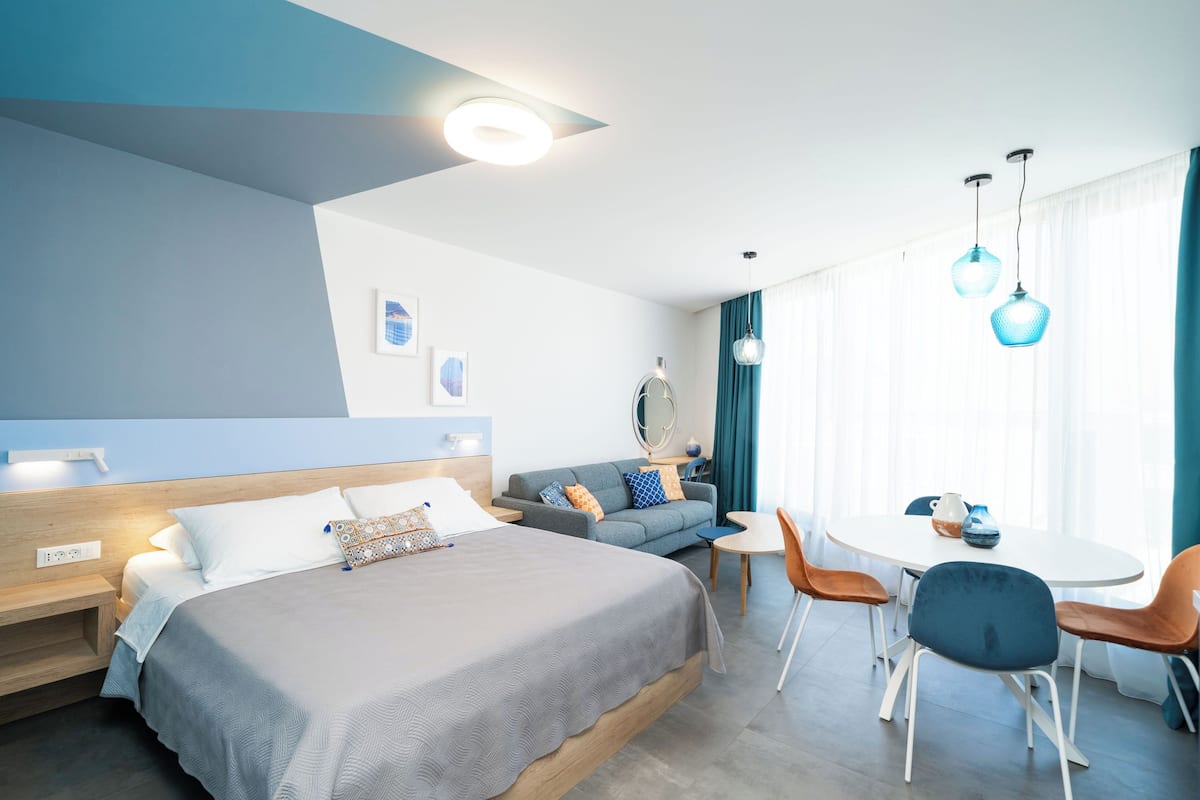 Comfort Studio