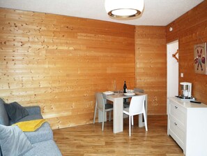 Interior - Studio for 3 in the heart of the resort (Les Orres)