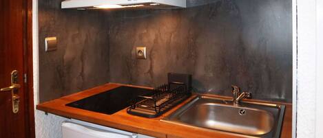 Réfrigérateur, micro-ondes