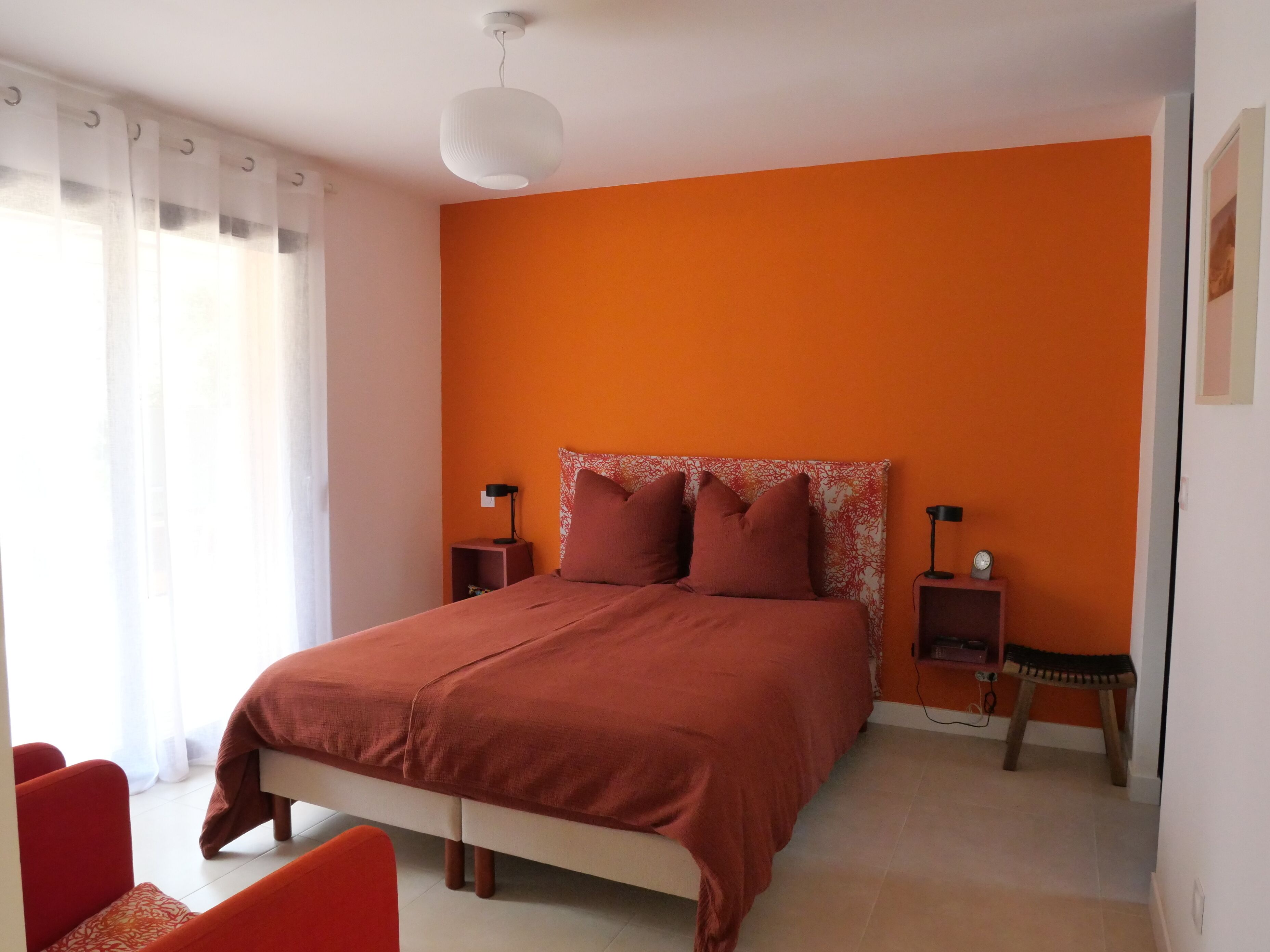 2 slaapkamers, een strijkplank/strijkijzer, gratis wifi, beddengoed