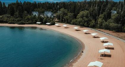 5 minutes to the beach! Family-sized condo with terrace