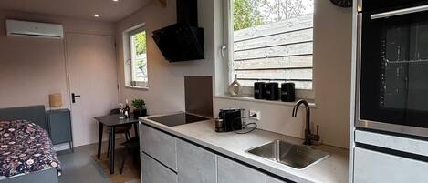 Horno, lavavajillas y tostadora