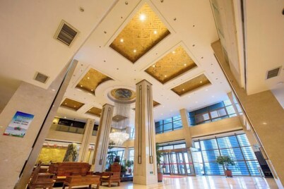 Junan Gloria Plaza Hotel