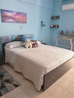 1 bedroom, iron/ironing board, free WiFi, bed sheets - Piraeus Seaside Apartment Escape (Piraeus)