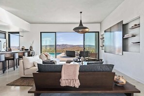 تلفزيون، مكتب