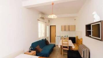 TV màn hình phẳng 32-inch có truyền hình cáp