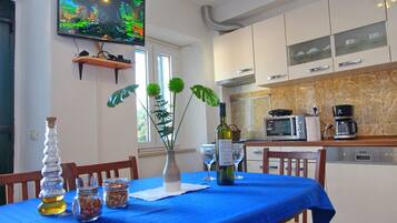 Apartment (Duplex Apartment with Terrace and Sea) | Dining room