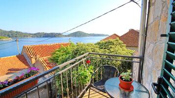 Apartment (Duplex Apartment with Terrace and Sea) | Terrace/patio