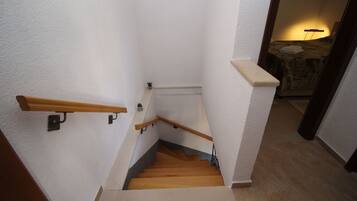 Apartment (Duplex Apartment with Terrace and Sea) | Interior