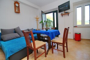 Appartement (Duplex Apartment with Terrace and Sea) | Salle de séjour