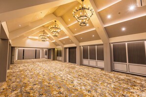 Banquet hall - The Augusta Club & Resort (Kamrej)
