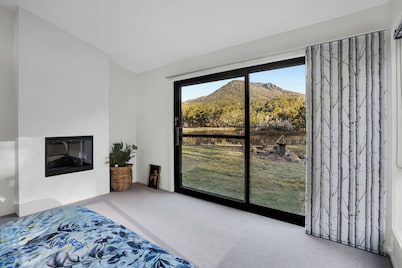 Quamby Bluff Lake House, Deloraine, Tasmania, Australia, Private Lake, Kayaking
