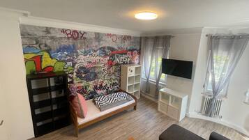 1 bedroom, WiFi, bed sheets