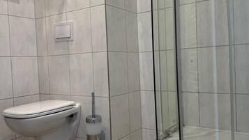 Roupas de cama premium, escrivaninha, quartos à prova de som