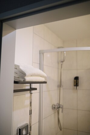 Classic Quadruple Room | Premium bedding, desk, soundproofing, iron/ironing board - Skyline Hotel  (Hannover)