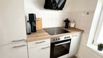 Oven, stovetop, dishwasher, coffee/tea maker