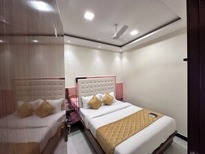 Deluxe Double or Twin Room | Free WiFi, bed sheets - Hotel Airport Crown- Near Saki Naka (Mumbai)