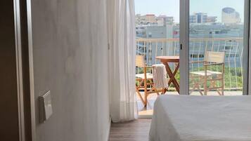 Apartemen, akses difabel | 2 kamar tidur dan internet