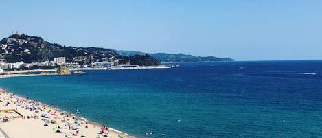 Apartemen, akses difabel | 2 kamar tidur dan internet