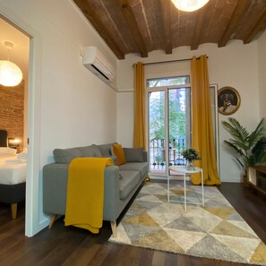 Apartment - Cosy Urban Oasis 1BD in Poble Sec By Myrentalhost (Barcelona)