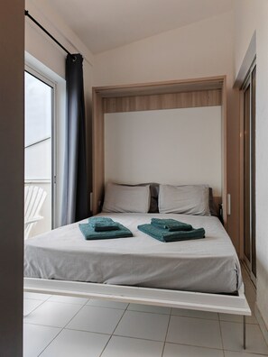 2 chambres, fer et planche à repasser, accès au Wi-Fi (inclus)